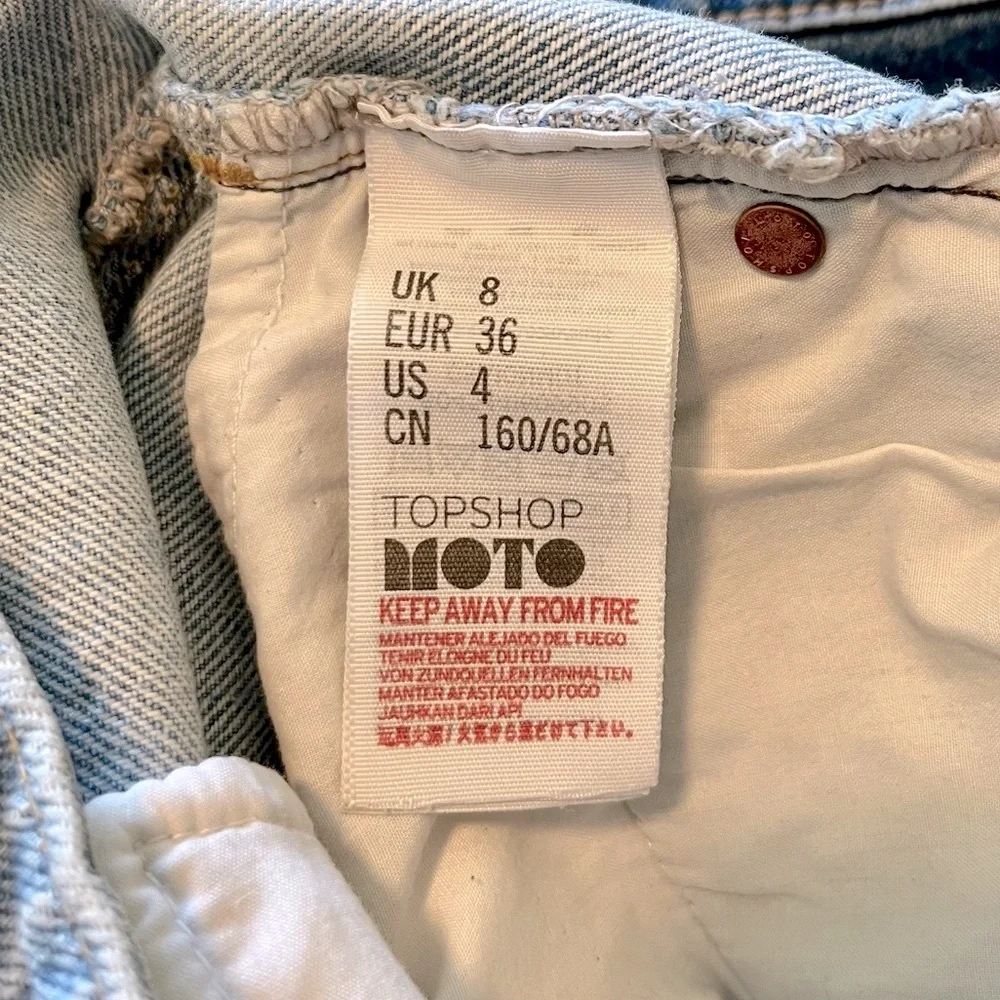 Topshop High-Waisted Light Wash Cutoff Jean Shorts